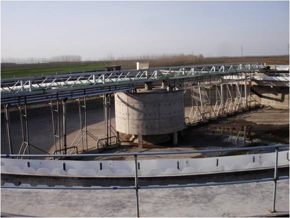 中心轉(zhuǎn)動刮泥機